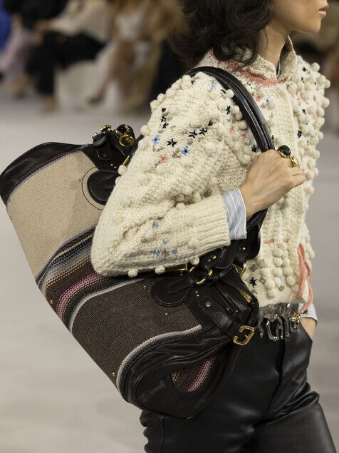 Look 16