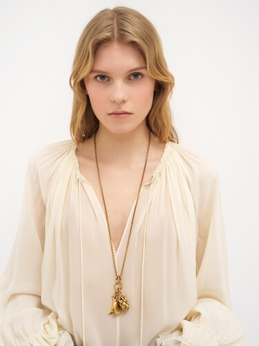 Top fruncido con cuello en&nbsp;V de georgette de seda - 6