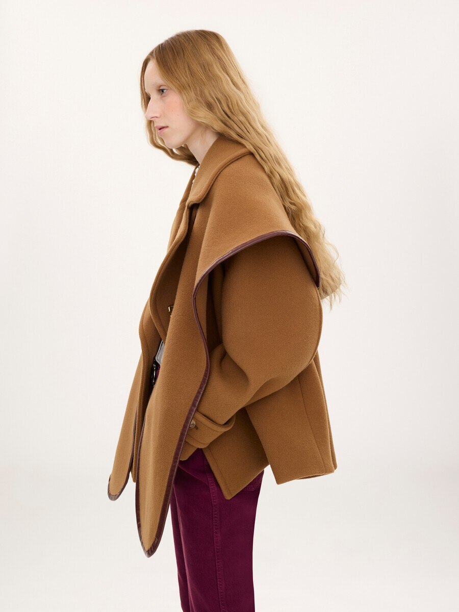 The Chlo&eacute; Paddington cape in wool - 4