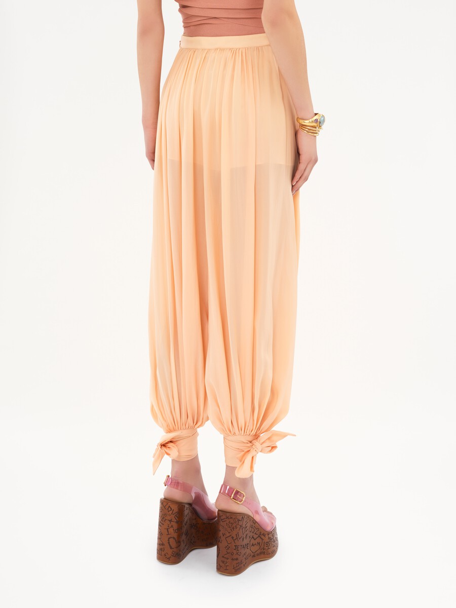 Pantalones plisados fluidos de seda charmeuse - 7