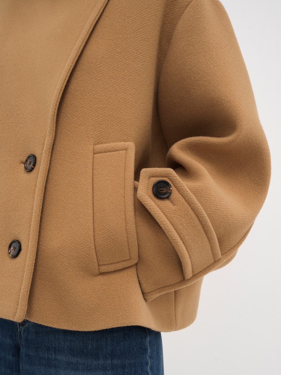 Oversized short coat in wool - 7
