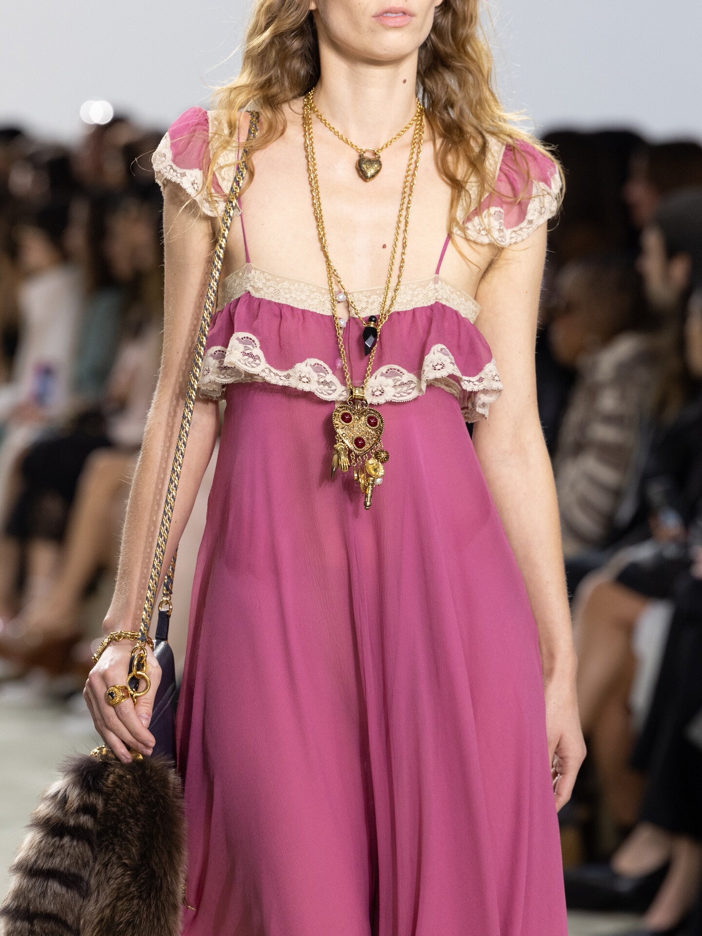 Look 32 - 2