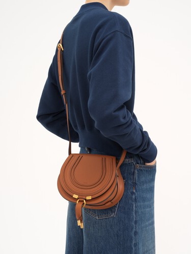 Bolso saddle peque&ntilde;o Marcie de cuero granulado - 3