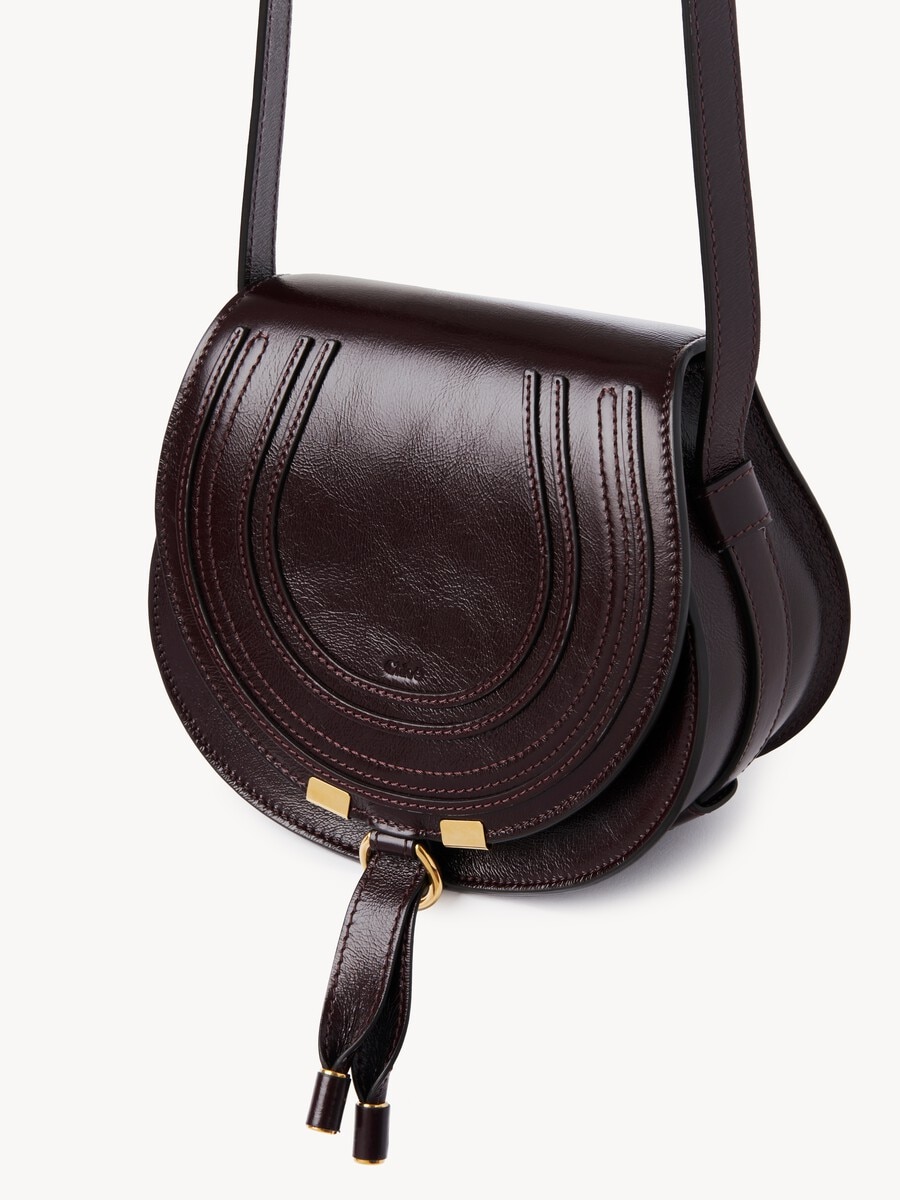 Bolso saddle peque&ntilde;o Marcie de cuero brillante - 4