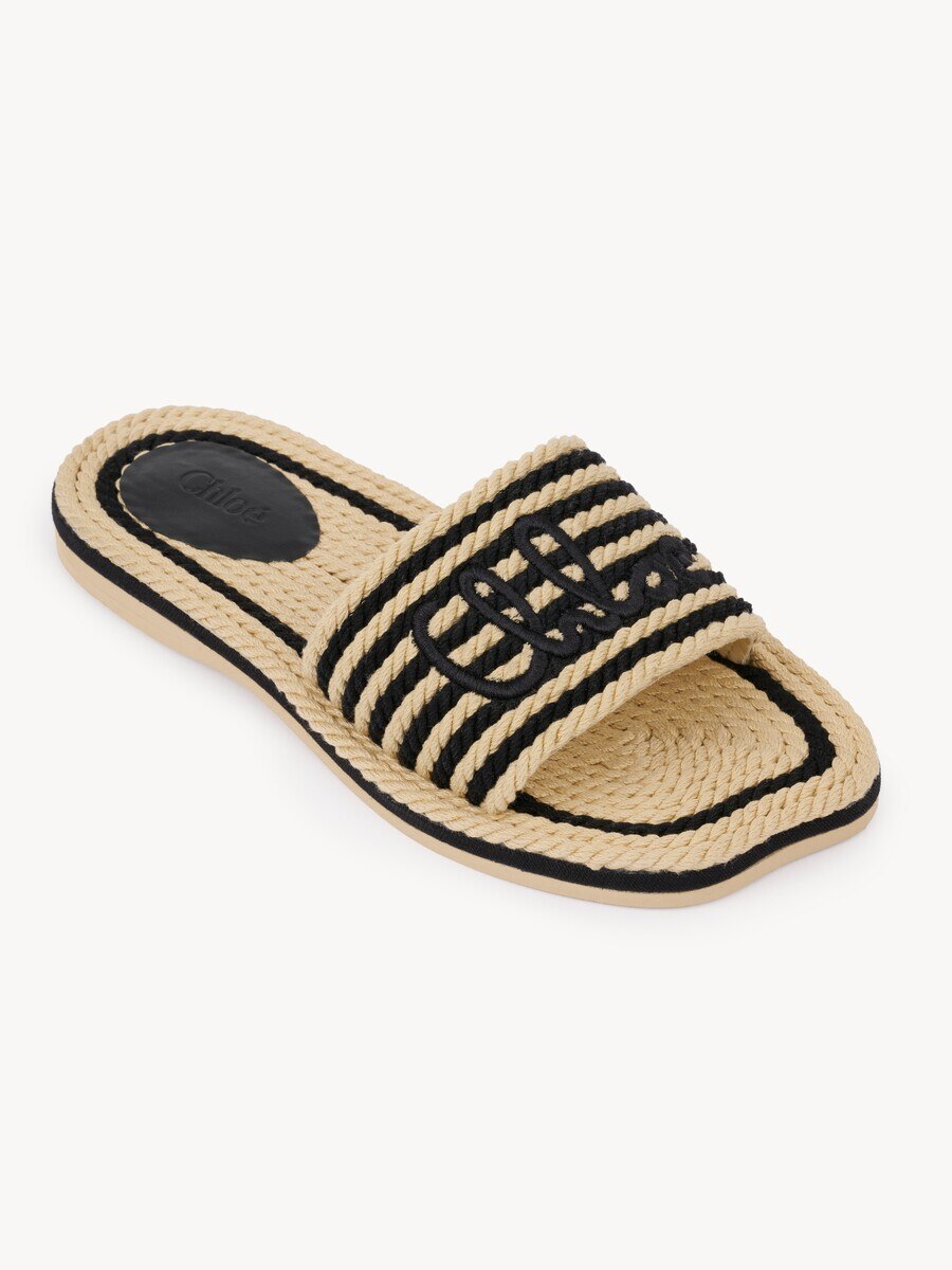 Chlo&eacute; Sand slide - 5