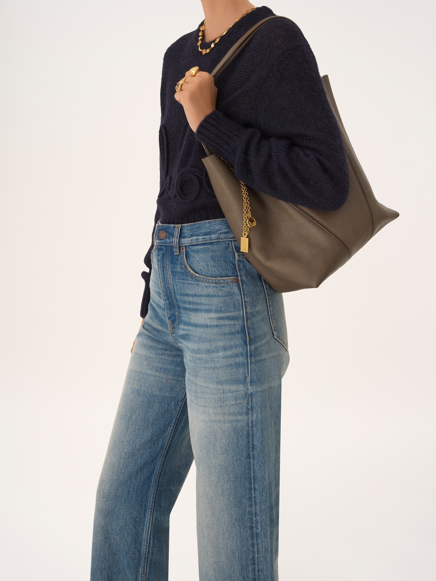 Chlo&eacute; Spin tote bag in grained leather - 3.0