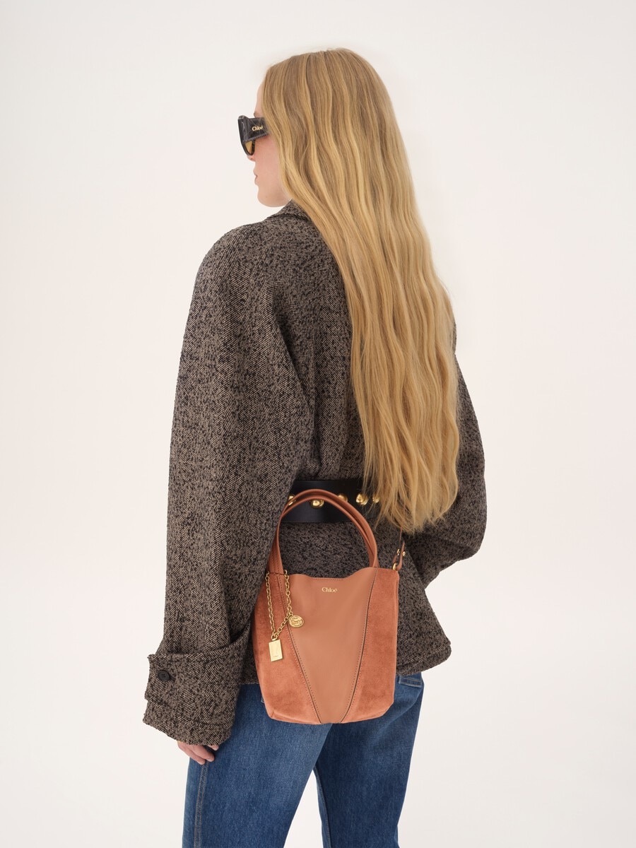 Small Chlo&eacute; Spin tote bag in grained & suede leather - 8