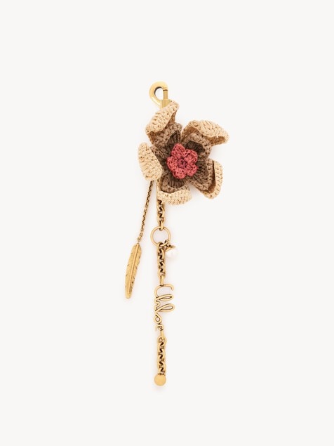 Chlo&eacute; Symbols Flower bag charm in raffia & brass