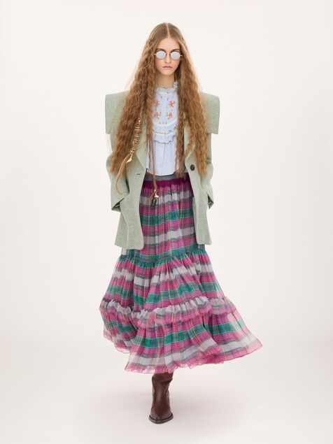 Single-breasted tailored jacket in chin&eacute; wool