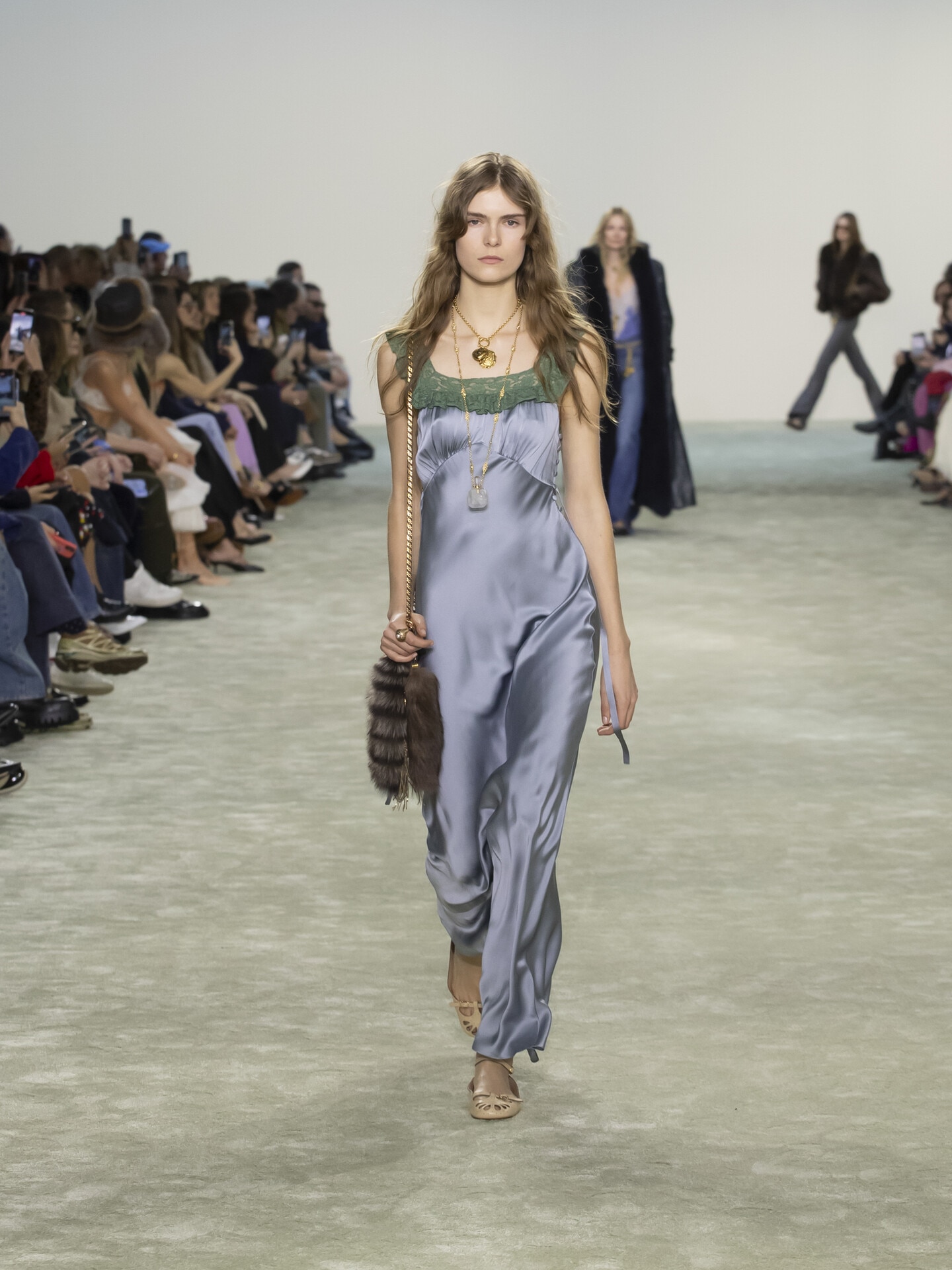 Look 17 - 1