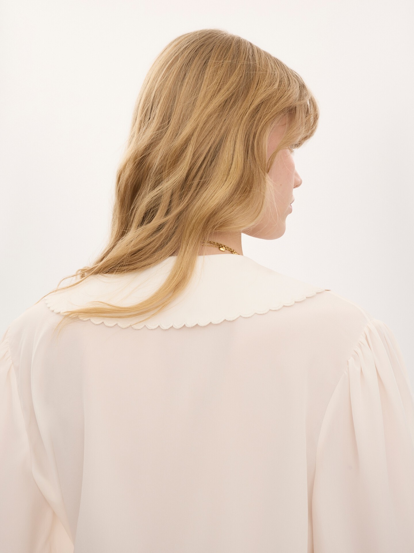 Puff-sleeve blouse in cr&ecirc;pe de chine - 6.0
