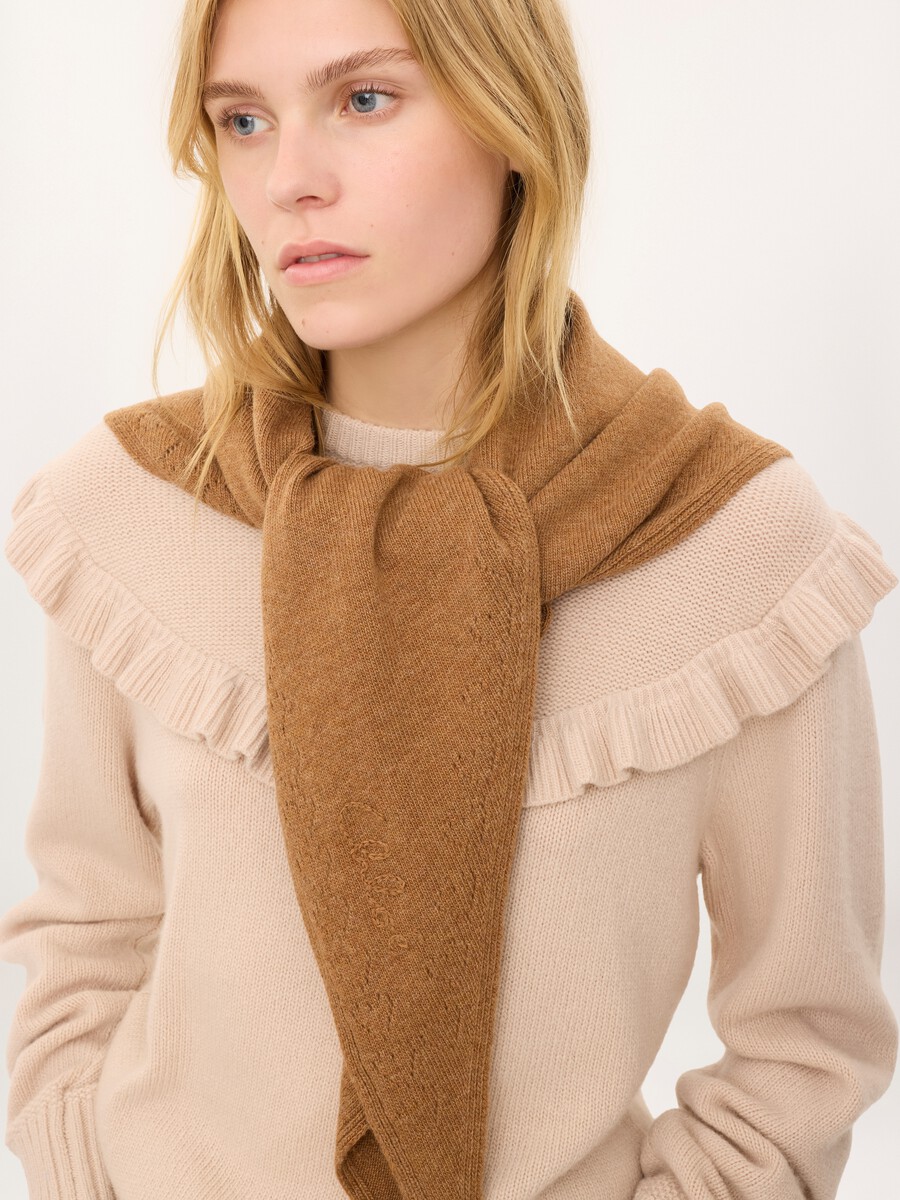 The Chlo&eacute; Iconic triangular scarf in wool - 2