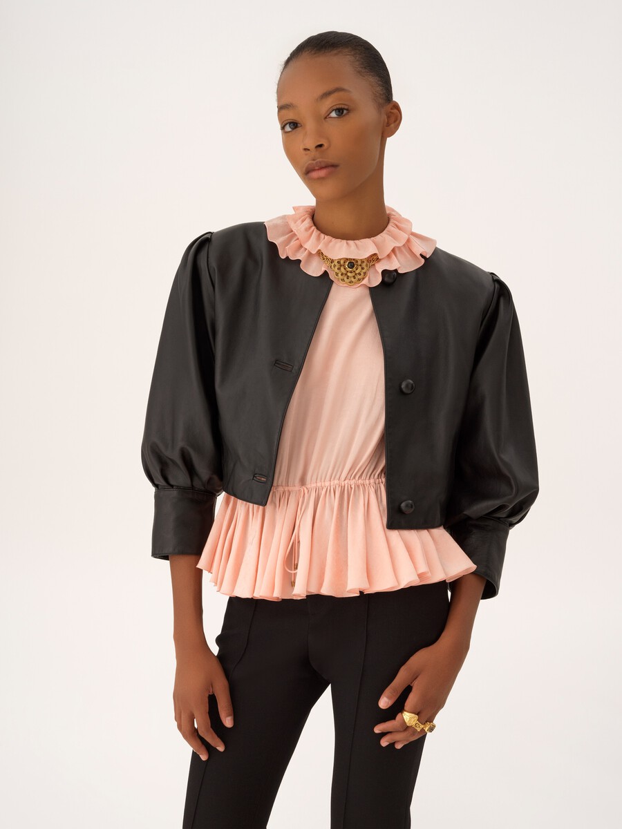 Cropped collarless jacket in leather - 6