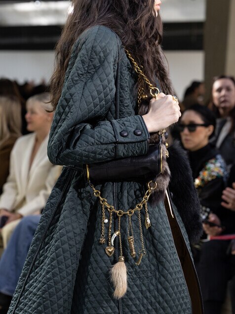 Look 24