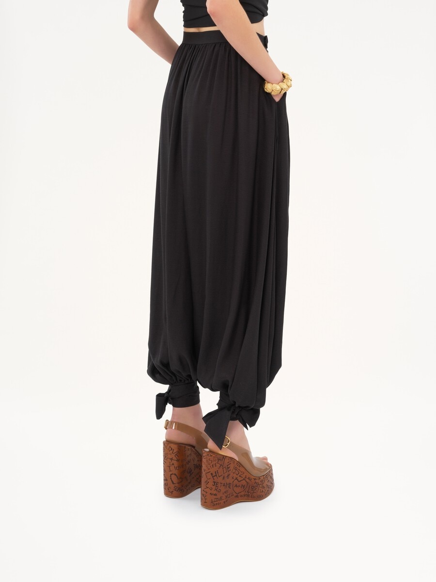 Fluid pleated pants in silk charmeuse - 4
