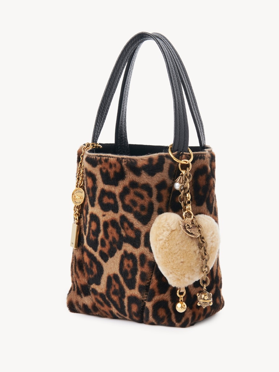 Charm para bolso Chlo&eacute; Symbols Heart Shearling de lat&oacute;n - 3