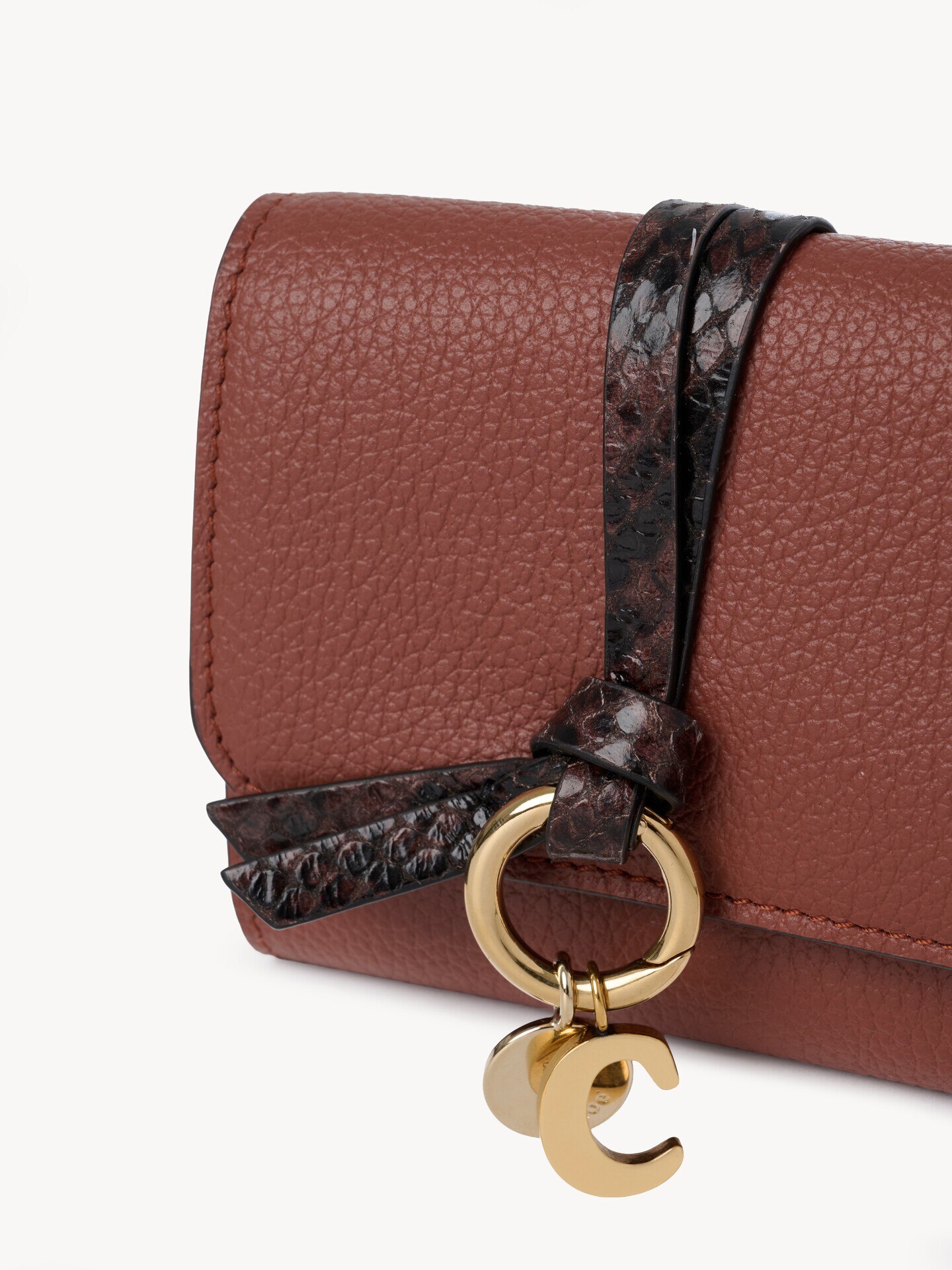 Small Alphabet tri-fold in grained leather - 3.0