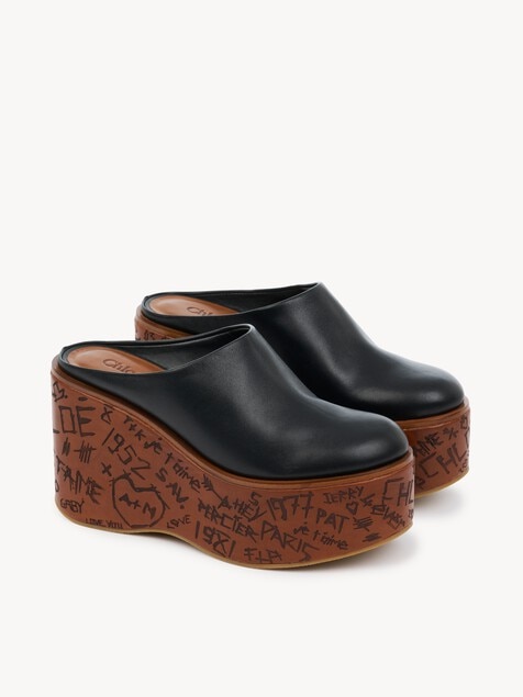 Maxime wedge mule