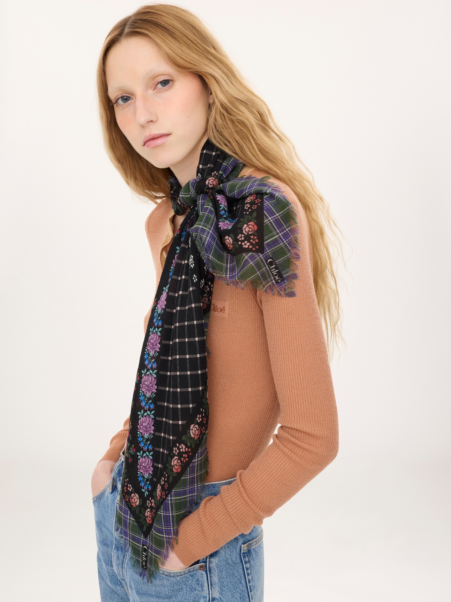 The Chlo&eacute; Folk square scarf in wool - 2.0