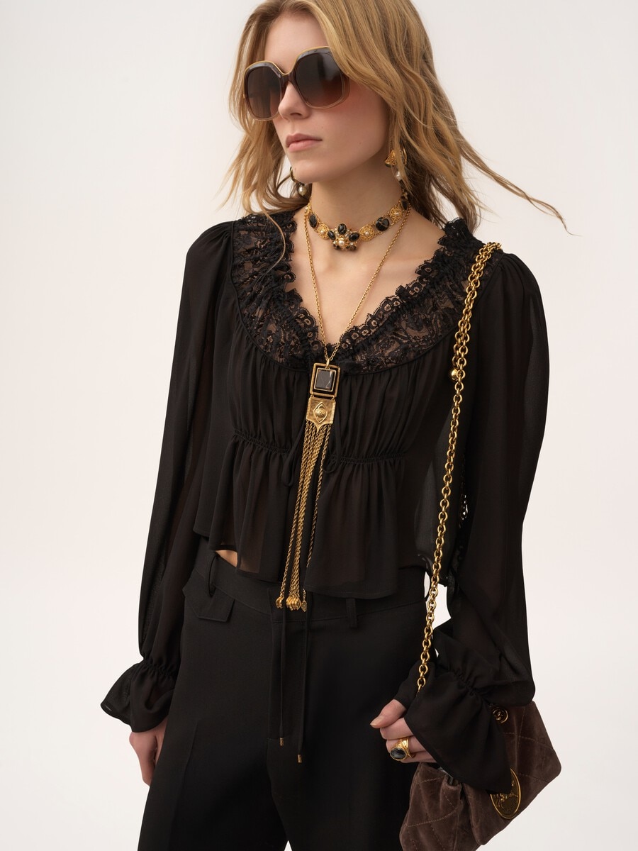 Top cropped de cuello redondo de georgette de seda y encaje - 4
