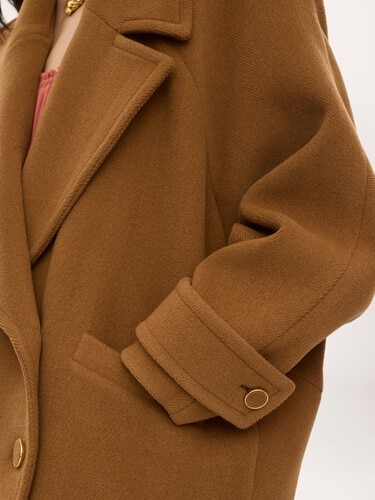 Double-breasted short coat in herringbone wool - 7