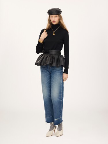Fitted turtleneck in a wool knit - 3