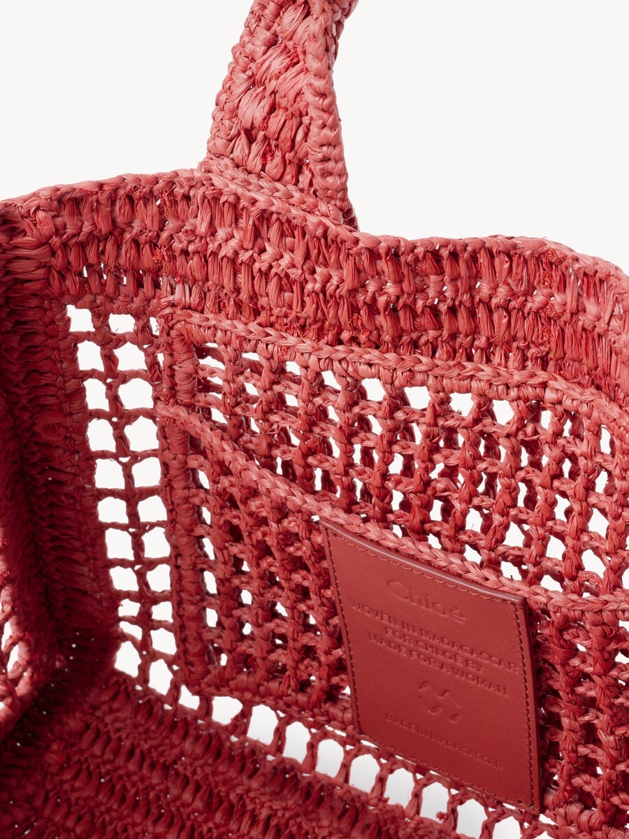 Bolso tote Summer Banana East-West peque&ntilde;o con correa de rafia - 6