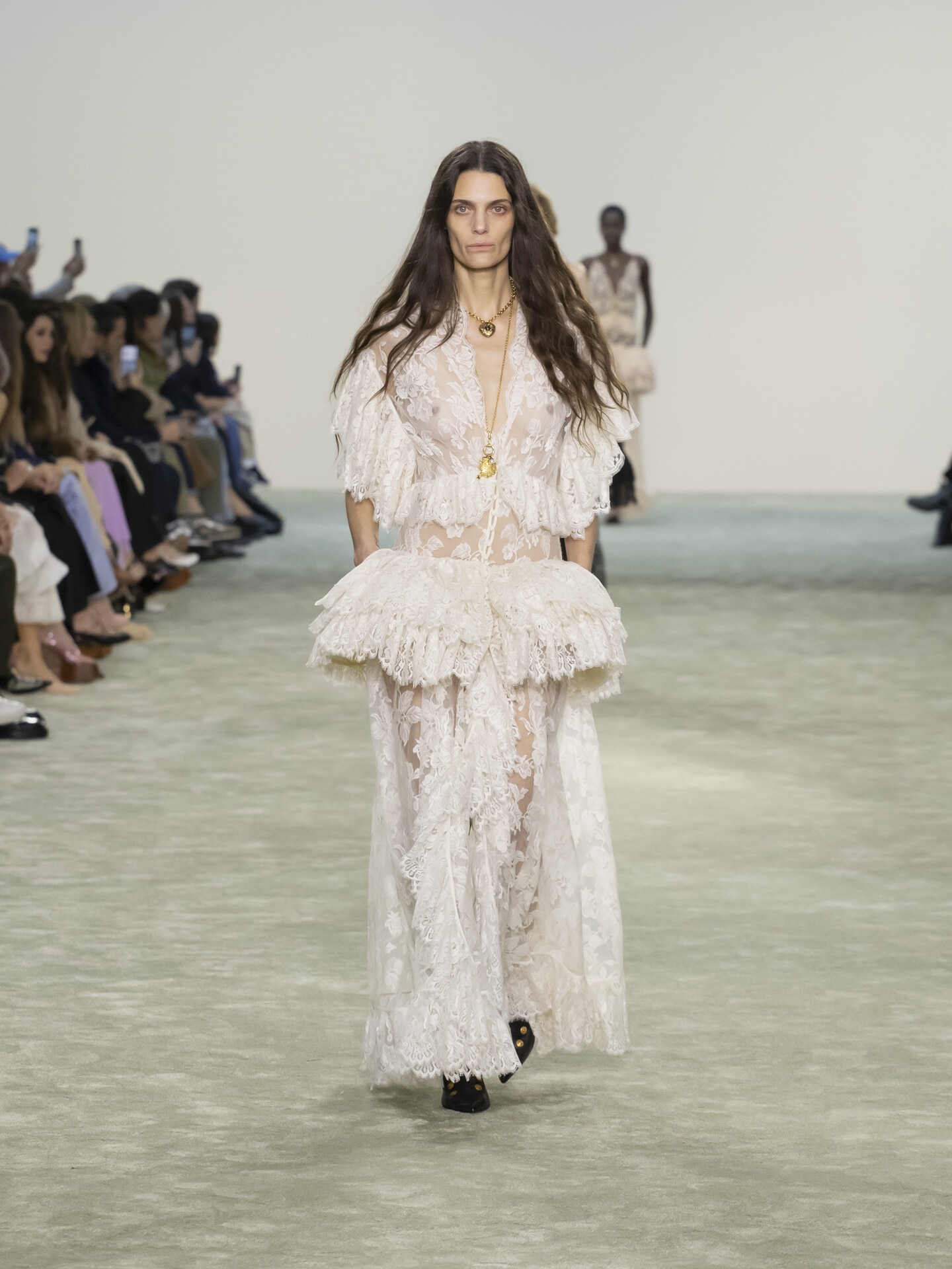 Look 37 - 1