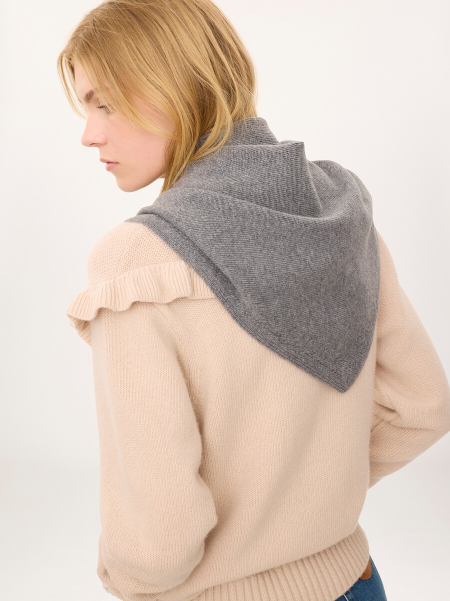 The Chlo&eacute; Iconic triangular scarf in wool - 4