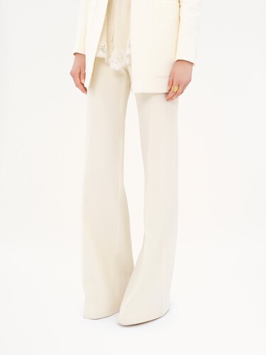 High-rise flared pants in wool grain de poudre - 4
