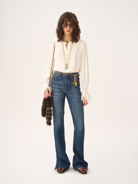 Fluid blouse in cr&ecirc;pe de chine & lace