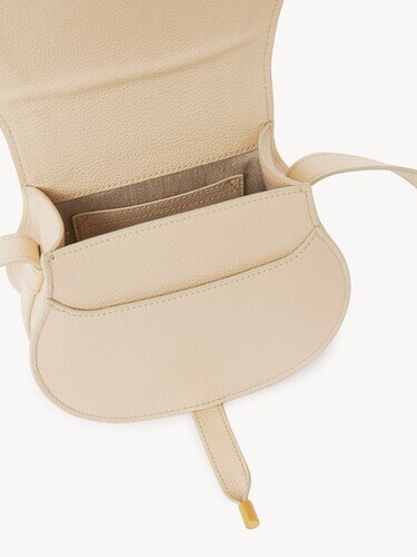 Bolso saddle peque&ntilde;o Marcie de cuero granulado - 6