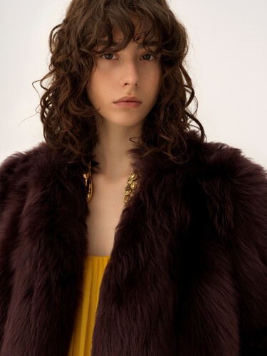 Oversized short coat in shearling - 9