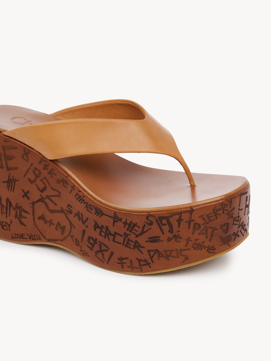 Maxime wedge slide - 4