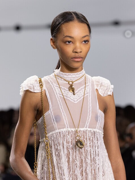 Look 12