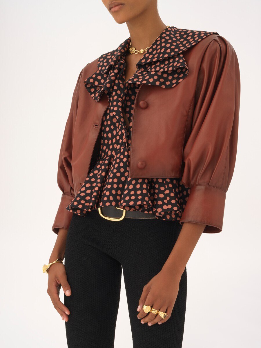 Cropped collarless jacket in leather - 8