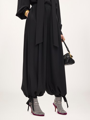 Fluid pleated pants in cr&ecirc;pe de chine - 4