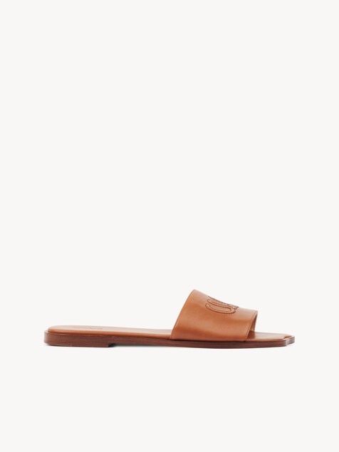 Chlo&eacute; Soleil slide