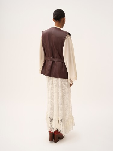 Utilitarian vest in leather - 5