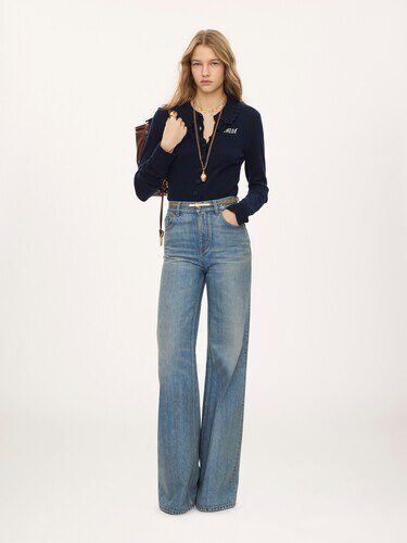 Fitted logo cardigan in a wool knit - 3