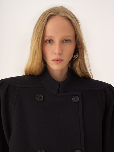 High-neck double-breasted coat in wool - 7