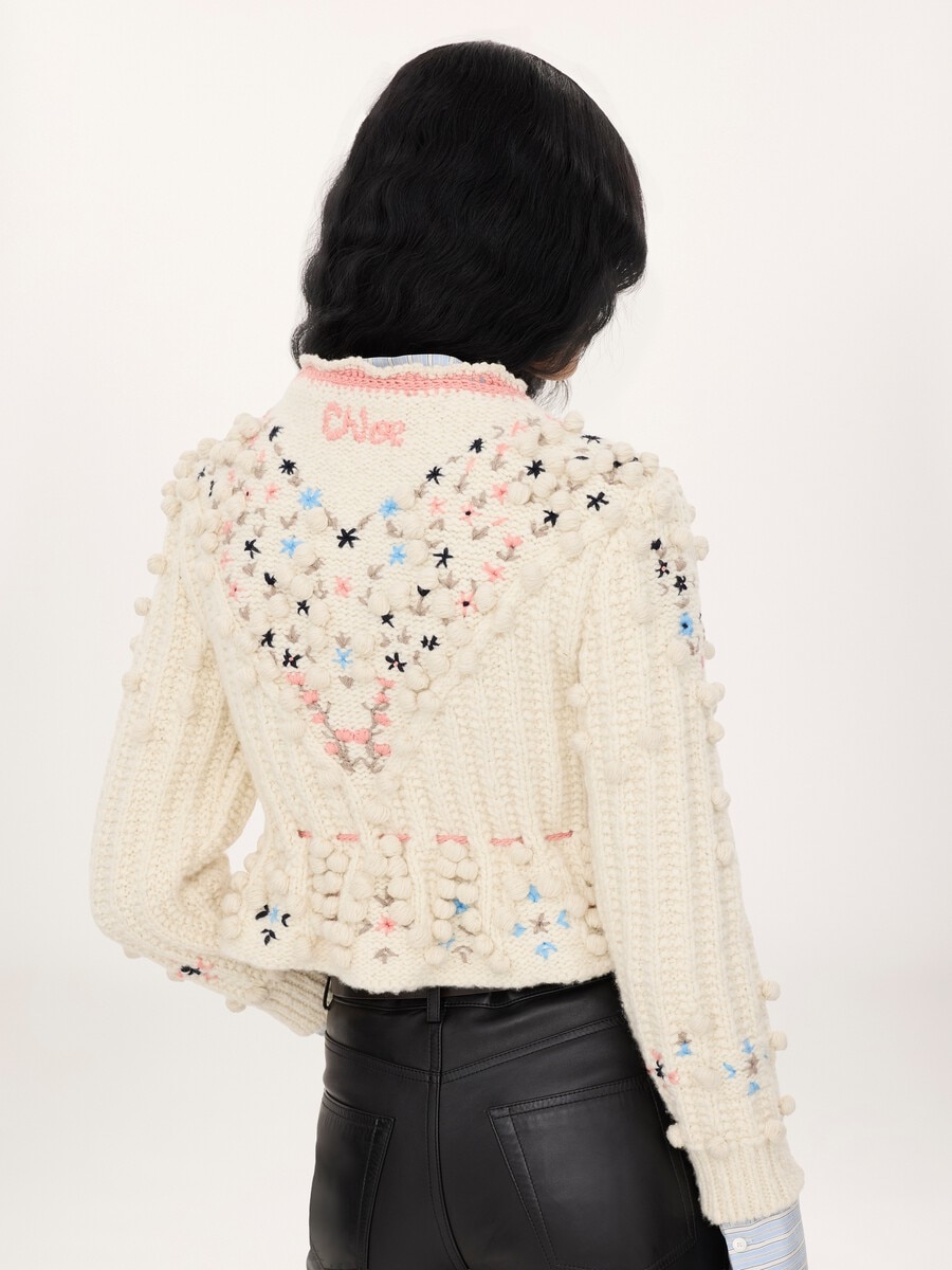 Cropped fitted cardigan in a wool knit - 4