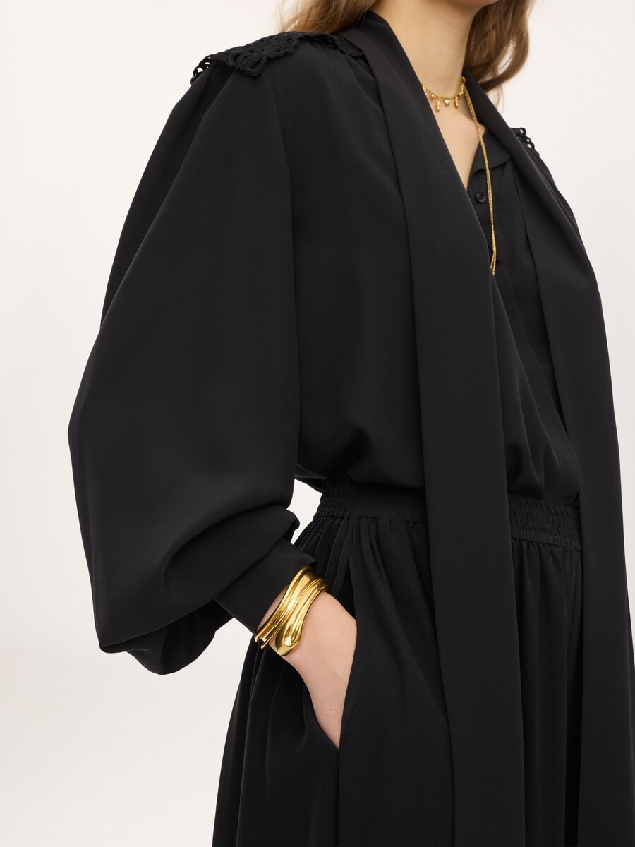 Gathered scarf-tie blouse in cr&ecirc;pe de chine & lace - 6