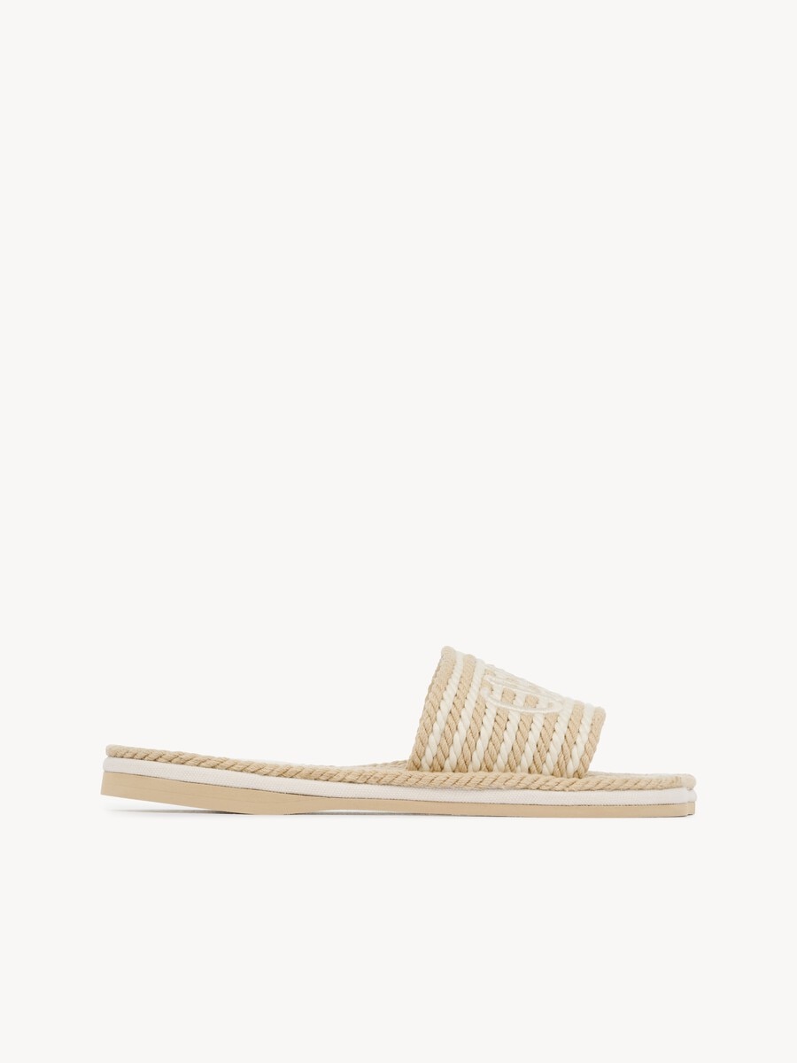 Chlo&eacute; Sand slide - 1