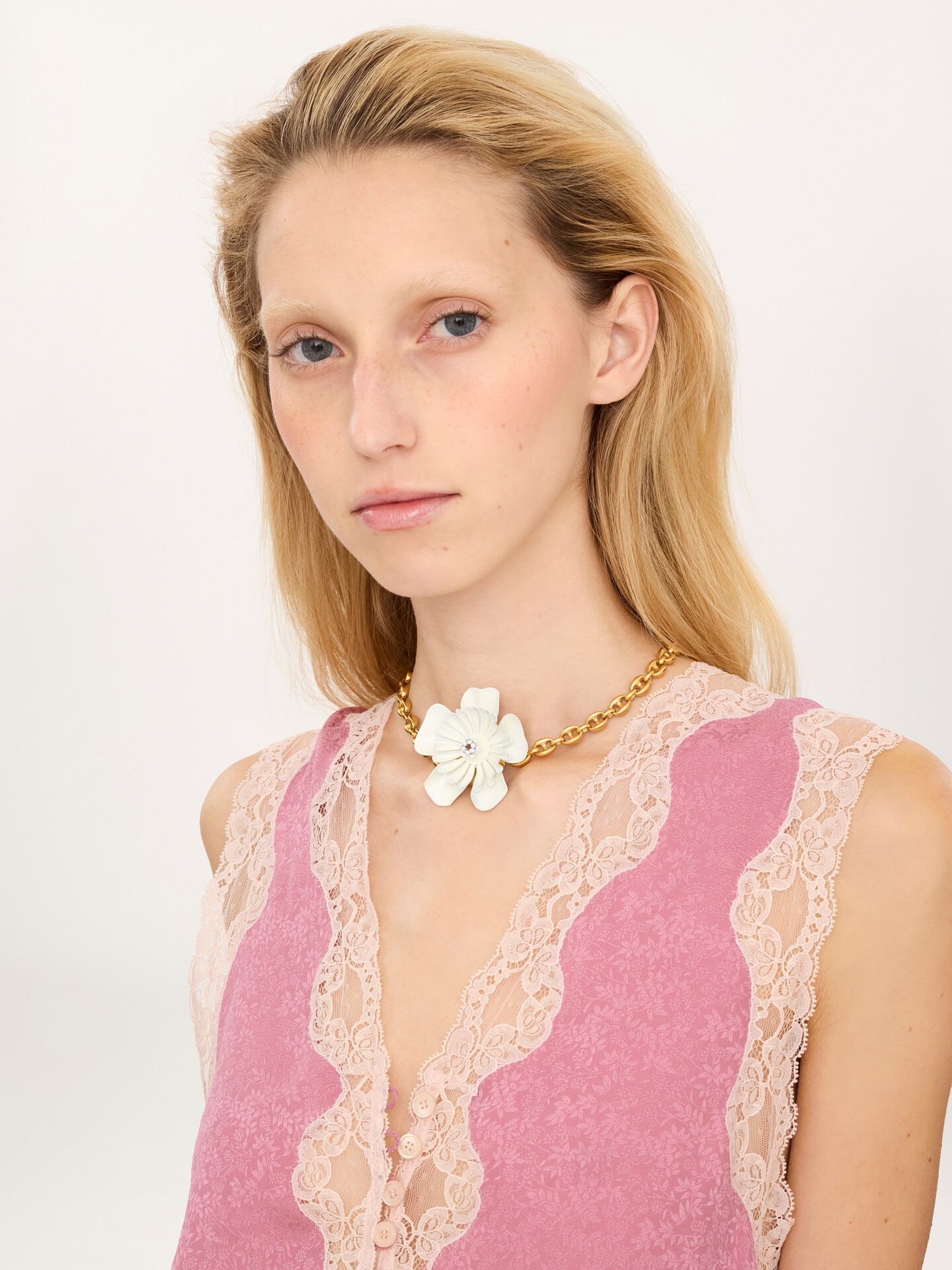 The Chlo&eacute; Bloom choker - 2.0