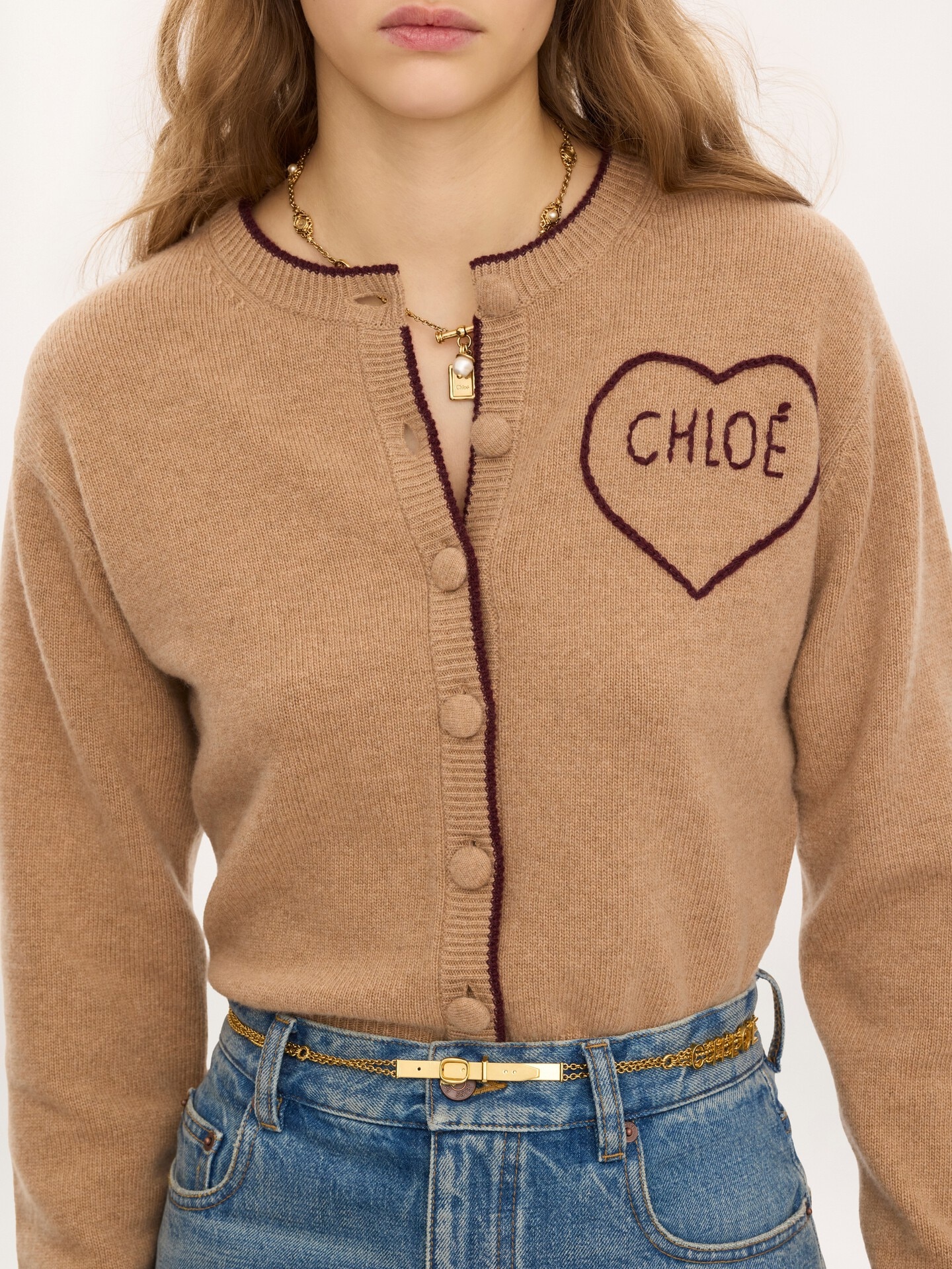 Fitted logo cardigan in a wool & cashmere knit - 5.0