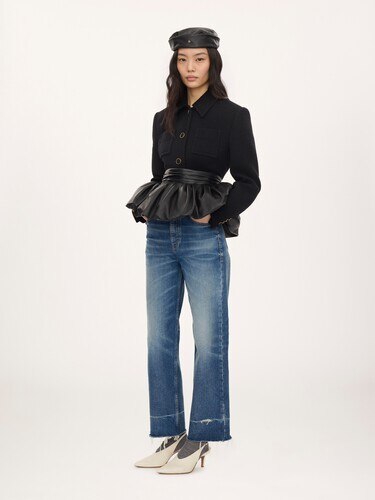 Fitted tailored jacket in wool bouclette - 3