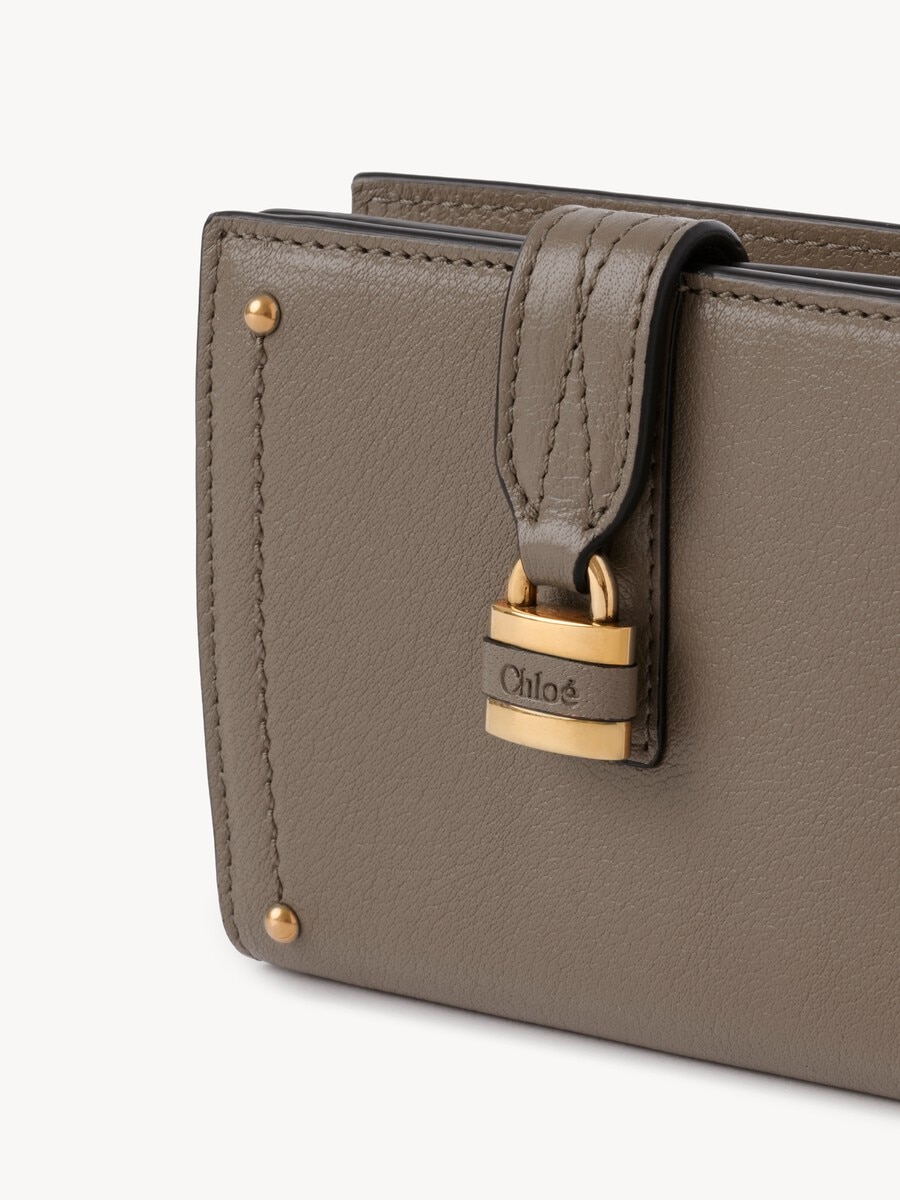 Paddington square wallet in grained leather - 6