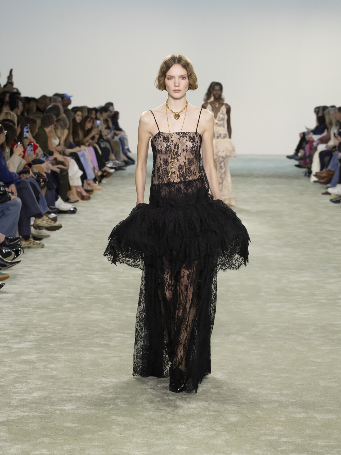 Look 38 - 1
