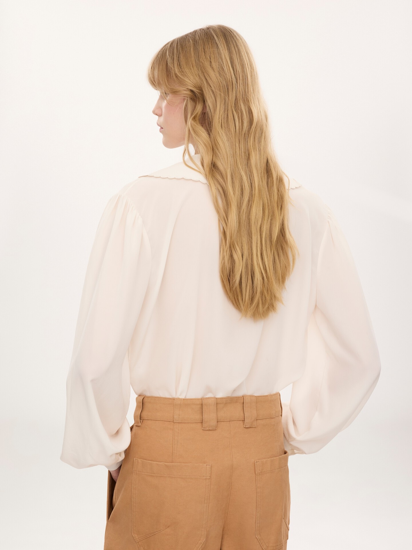 Puff-sleeve blouse in cr&ecirc;pe de chine - 4.0
